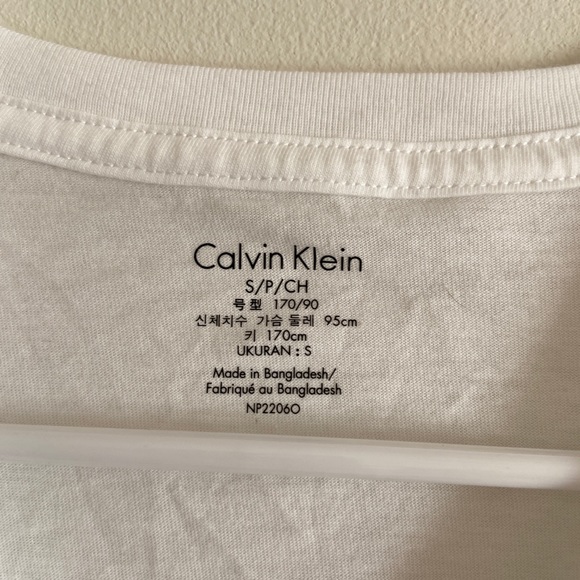 Calvin Klein Men’s Basic V-neck White Tee BN - Picture 5 of 5